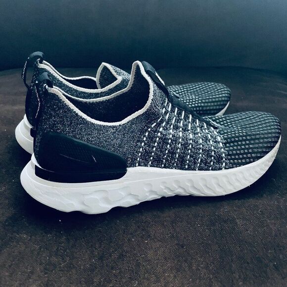 Women’s Nike REACT Phantom Black And White OREO color 9.5 US 41 EUR CJ0280-002 - Picture 6 of 9